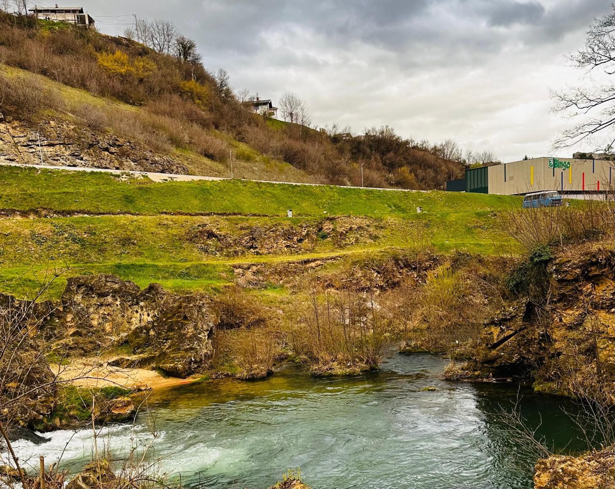 Apart Cobras Jajce Εξωτερικό φωτογραφία