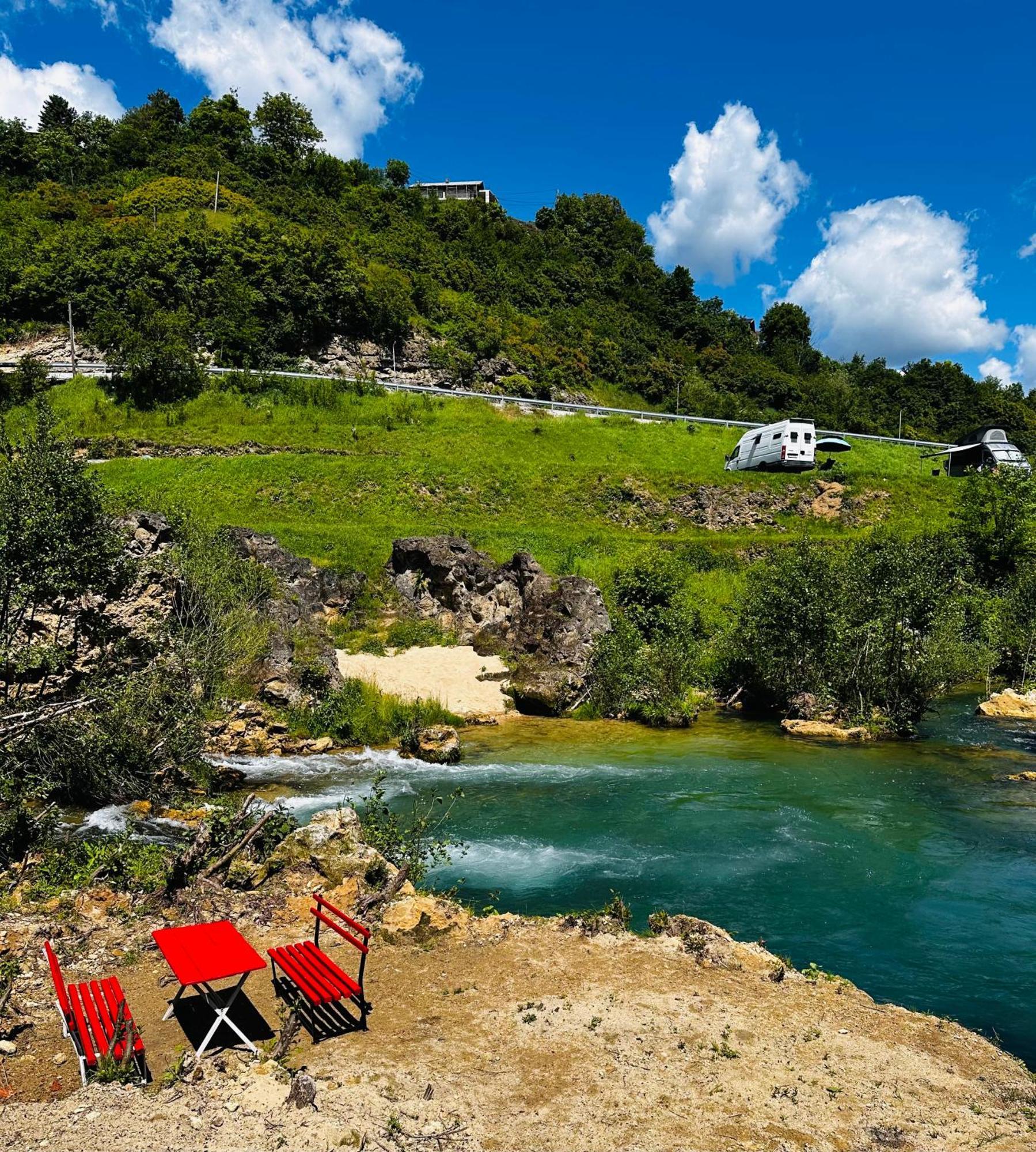 Apart Cobras Jajce Εξωτερικό φωτογραφία
